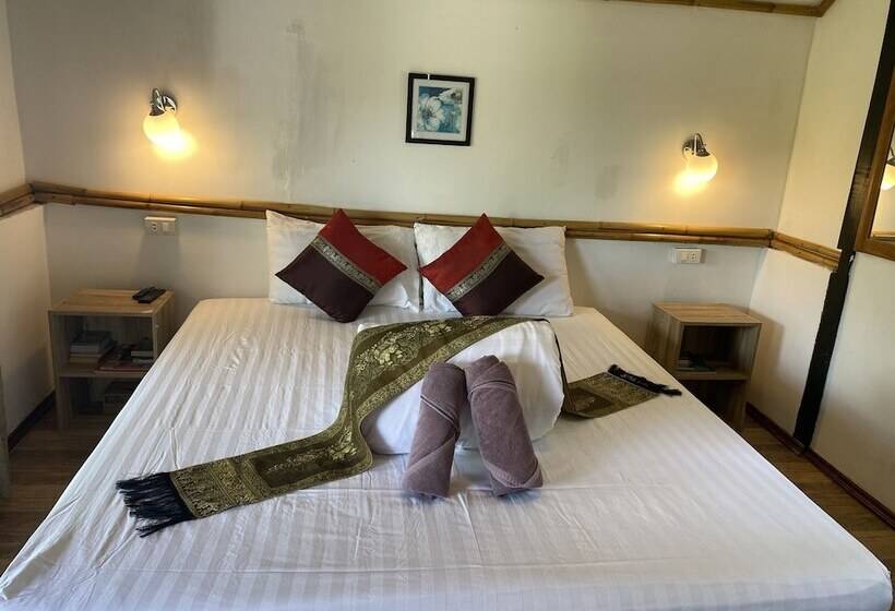 בקתה סטנדרטית עם נוף לים, Majestic Sea View Resort