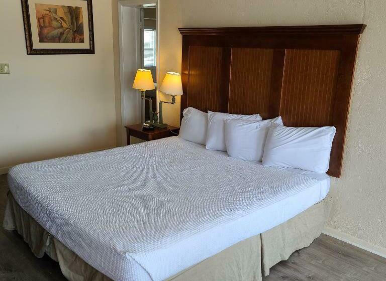 デラックストリプルルーム, Oceanfront Twilight Surf