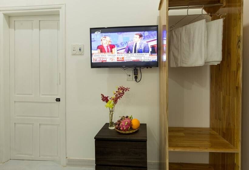 اتاق لوکس با بالکن, Golden Bee Homestay