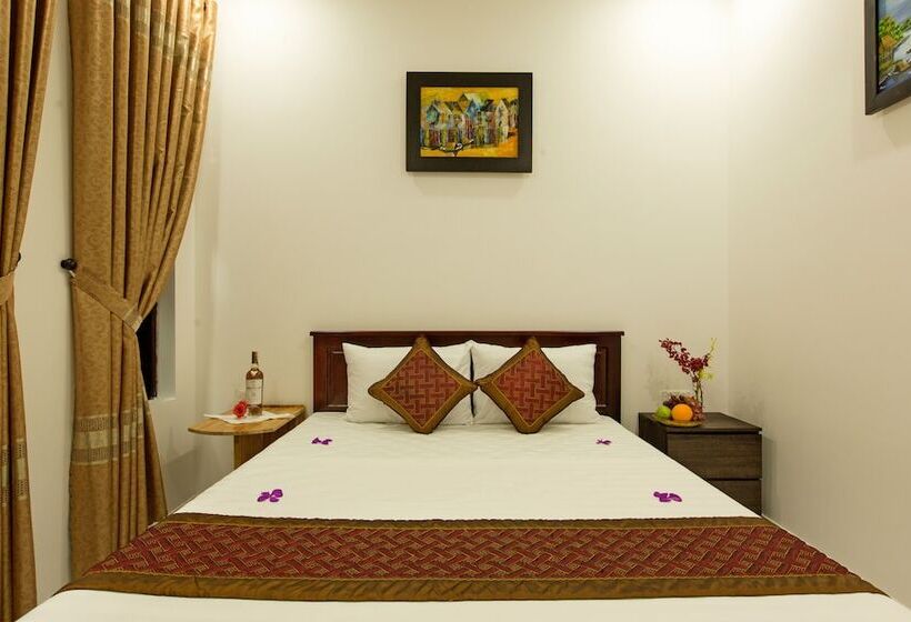 اتاق لوکس با بالکن, Golden Bee Homestay