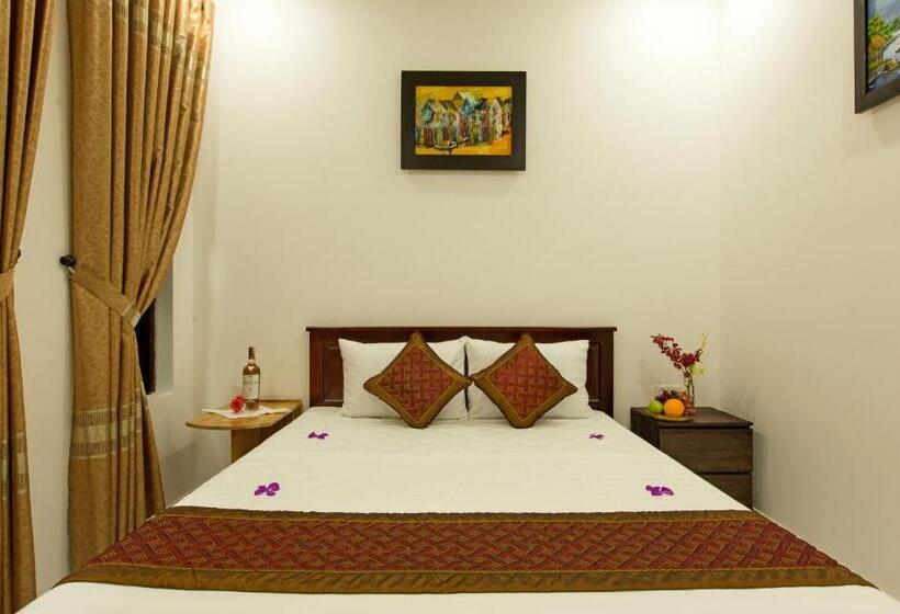 اتاق لوکس با بالکن, Golden Bee Homestay