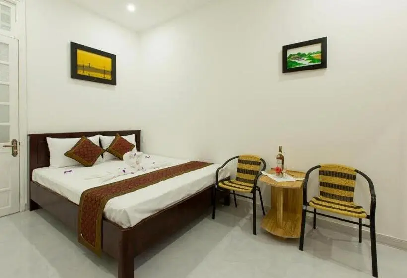اتاق لوکس با بالکن, Golden Bee Homestay