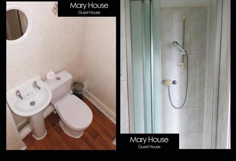 חדר סטנדרט לשלושה, Mary House 46