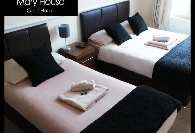 חדר סטנדרט לשלושה, Mary House 46