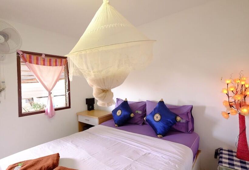 غرفة قياسية, Patty S Secret Garden