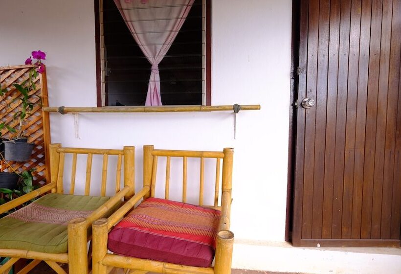 غرفة قياسية, Patty S Secret Garden