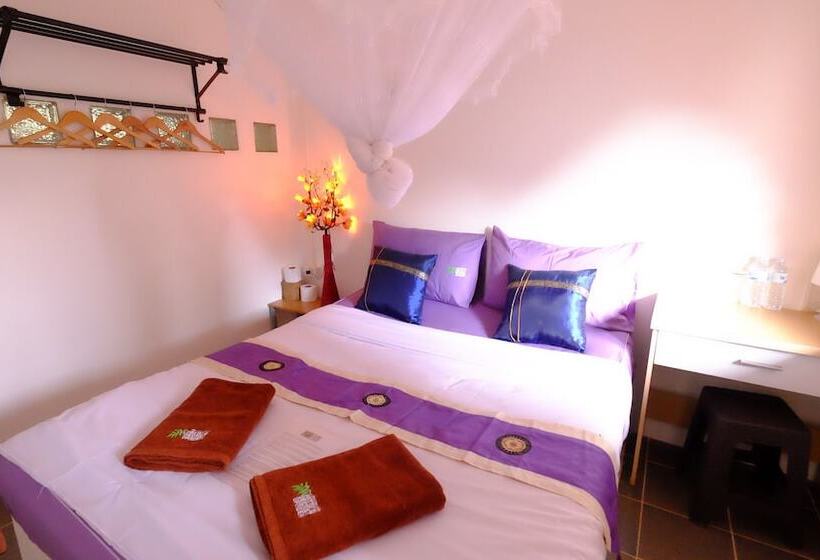 غرفة قياسية, Patty S Secret Garden