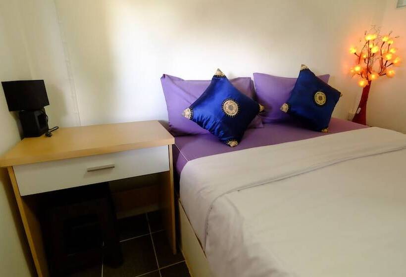 غرفة قياسية, Patty S Secret Garden