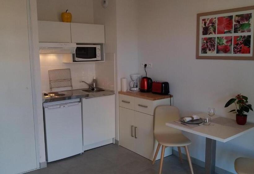 Студия Стандарт, Résidence Estérazur