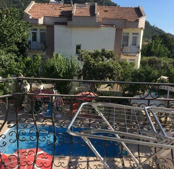 اتاق لوکس چهار تخته, Sunset Apart Otel