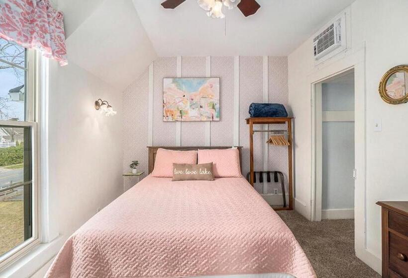 غرفة قياسية رباعية, Waters View Inn