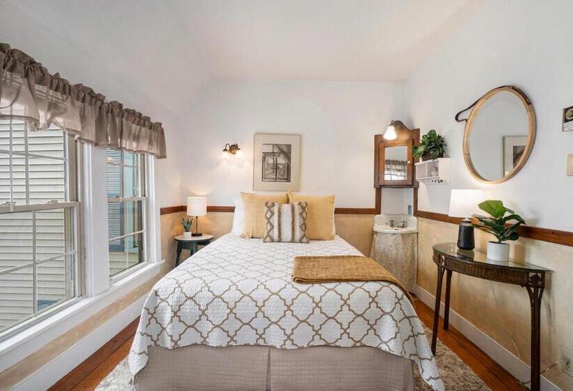 Номер Стандарт Вид на Сад, Waters View Inn