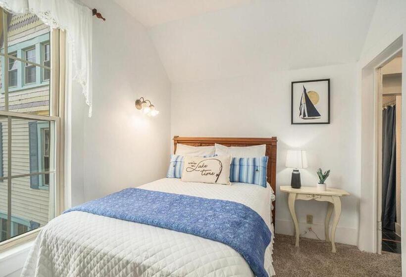 غرفة قياسية رباعية, Waters View Inn