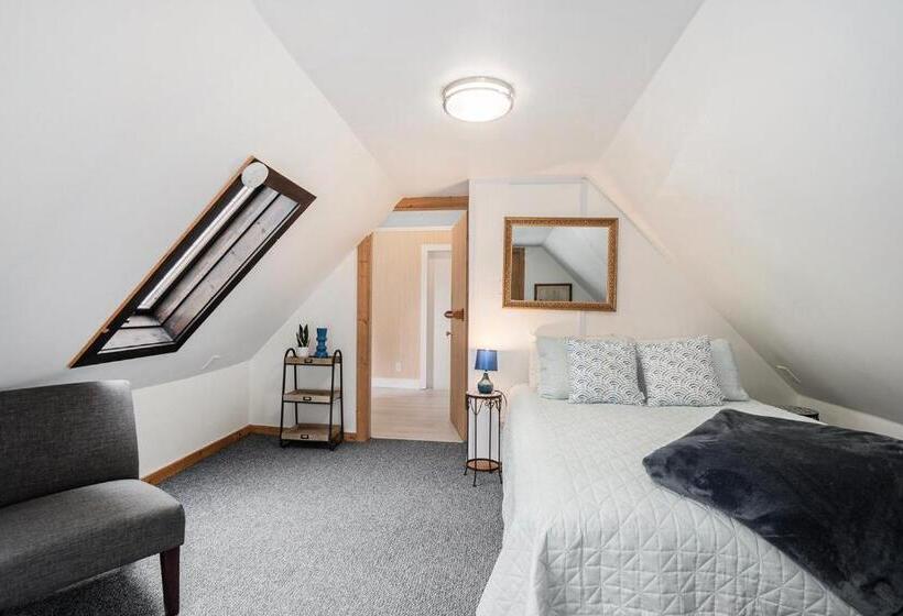 جناح جونيور عائلى, Waters View Inn