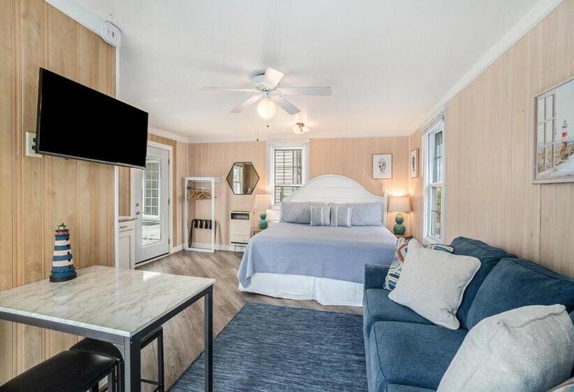 إستوديو ديلوكس, Waters View Inn