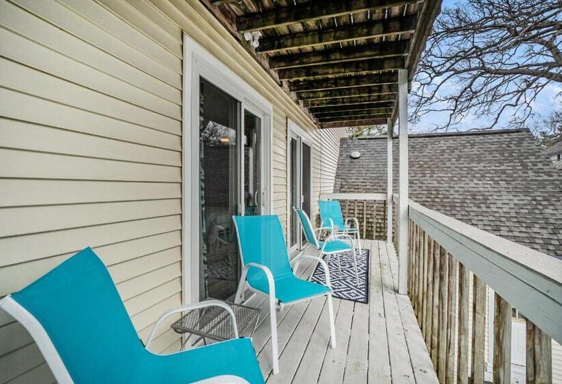 جناح غرفتين نوم, Waters View Inn