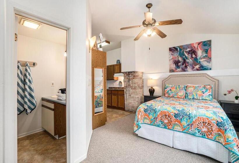 جناح ديلوكس, Waters View Inn