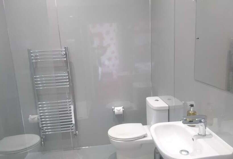 Camera Superiore, Heathcliff House B&b Exclusively For Adults Free Large Carpark