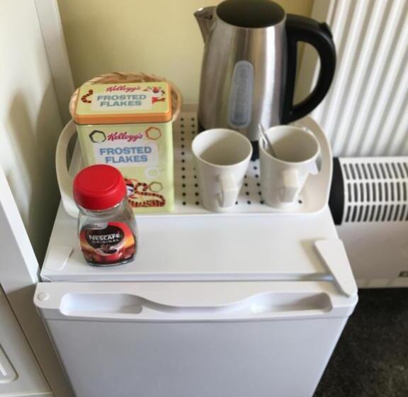 ２ベッドスイートルーム, Barbie House ,opposite The Beach & Pier ,2 Ground Floor Apartments Each With Private Car Space & Gar