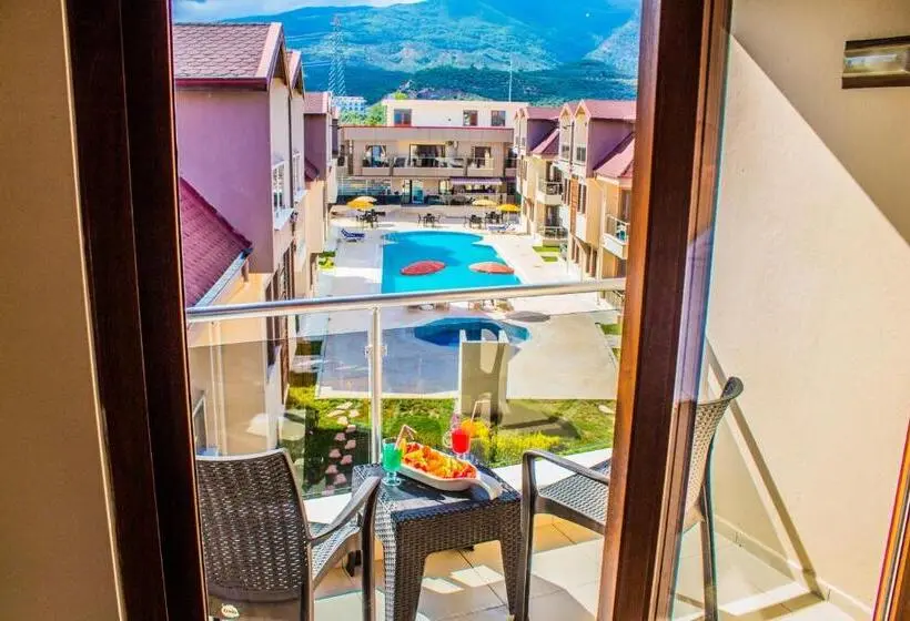 استودیو استاندارد با چشم‌انداز استخر, Form Thermal Hotel & Spa Kazdağları