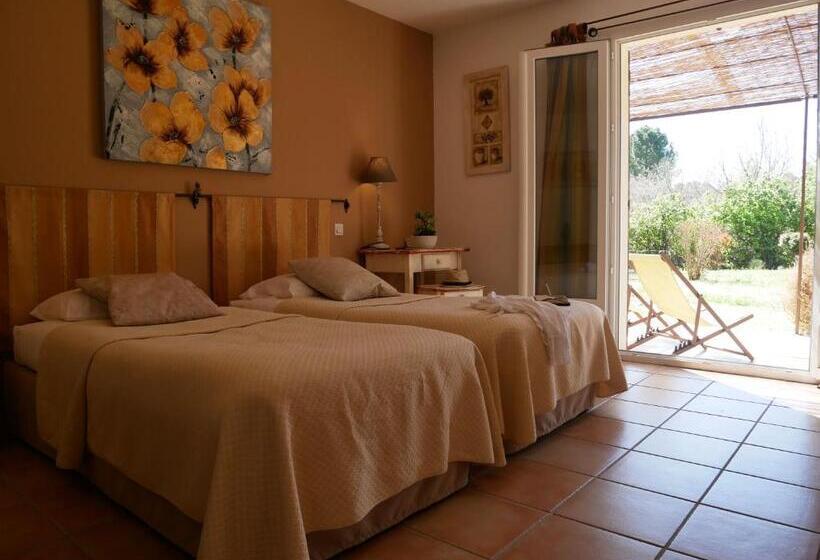Comfort room with terrace, Les Ambres