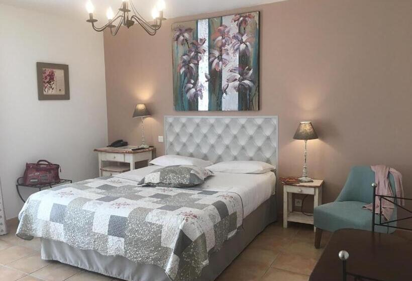 Comfort room with terrace, Les Ambres