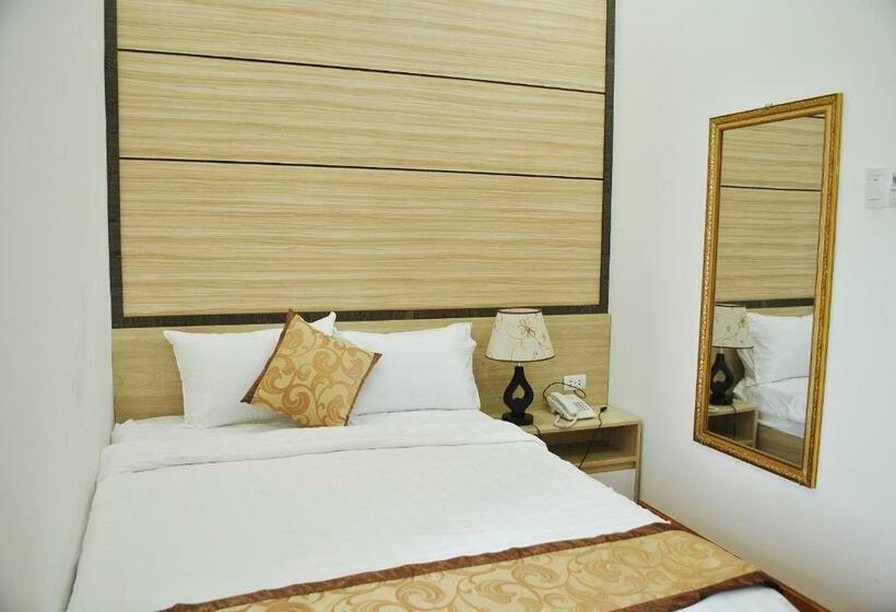 اتاق عادی یک تخته, Phi Long