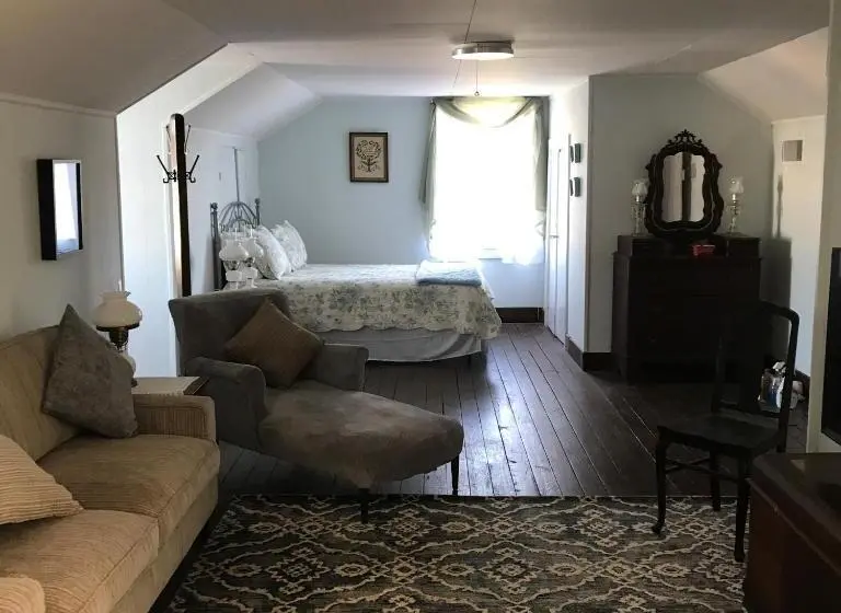 スイート, Riverboat Bed & Breakfast