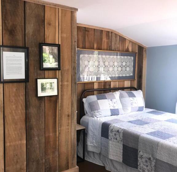 Люкс 2 Спальни, Riverboat Bed & Breakfast