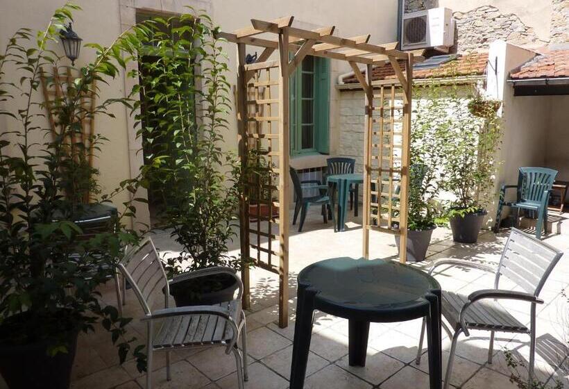 Номер Стандарт, Carcassonne Guest House