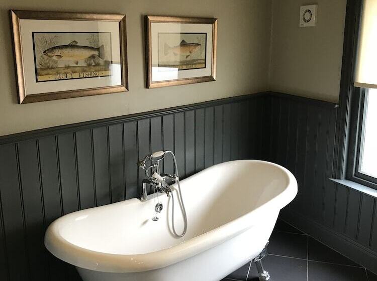 スーペリアールーム, Higher Buck Inn