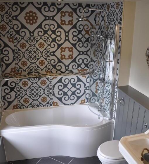 スーペリアールーム, Higher Buck Inn