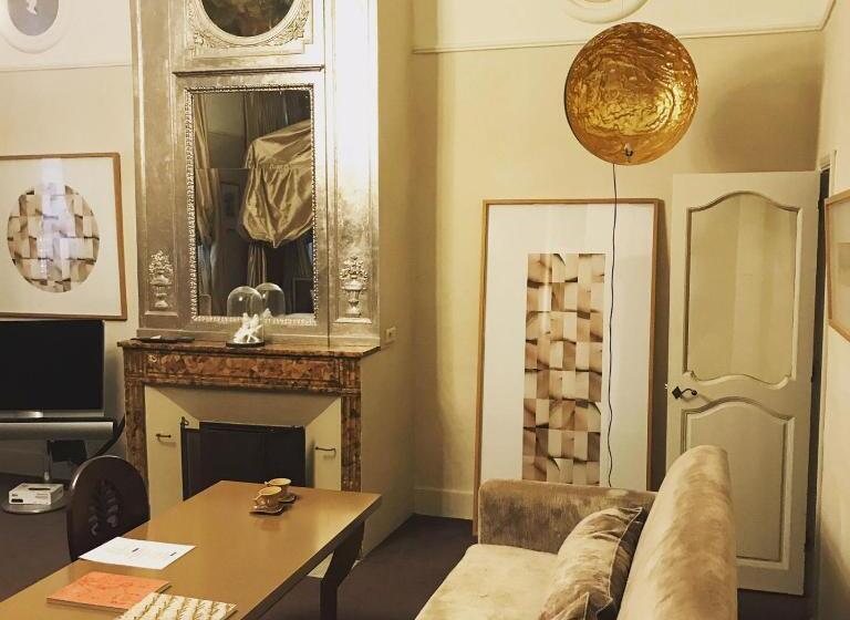 豪华套房, Hôtel Particulier Le 28