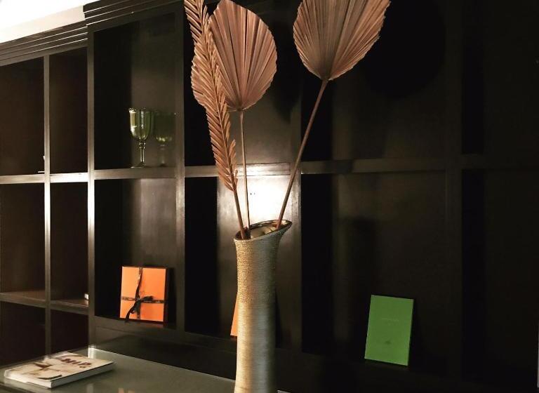 带露台的小型套房, Hôtel Particulier Le 28