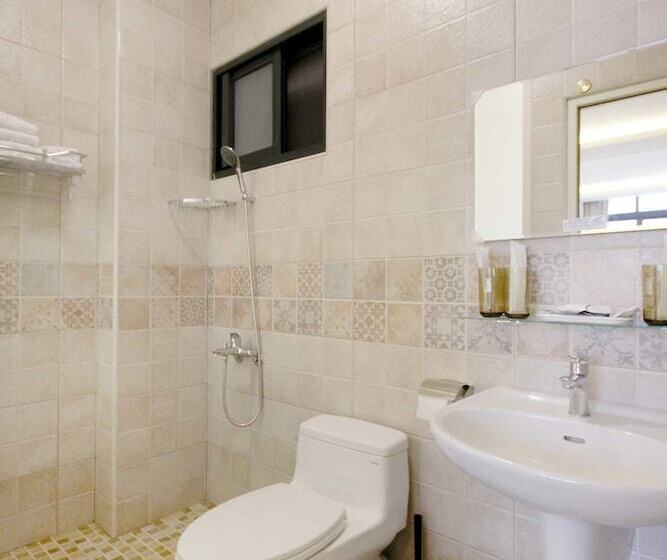 四人豪华间, Sun Moon Lake Friday Inn Backpacking