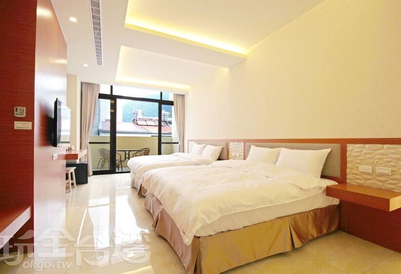 四人豪华间, Sun Moon Lake Friday Inn Backpacking