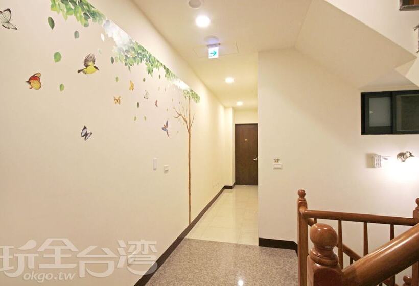 古典房间, Sun Moon Lake Friday Inn Backpacking