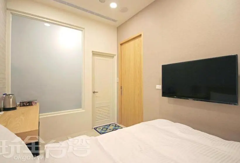 اتاق استاندارد یک نفره, Sun Moon Lake Friday Inn Backpacking