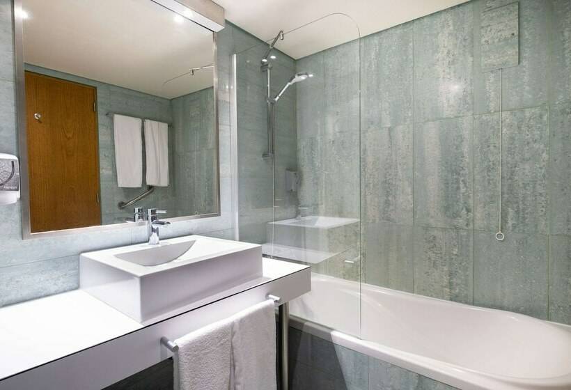 Номер Стандарт, The Azoriani Boutique, Ascend Hotel Collection