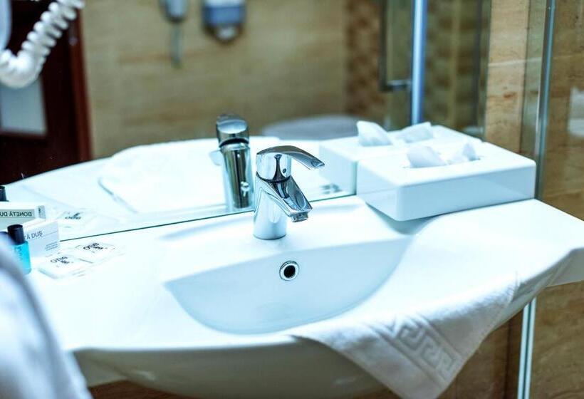 اتاق سوپریور, Minerva