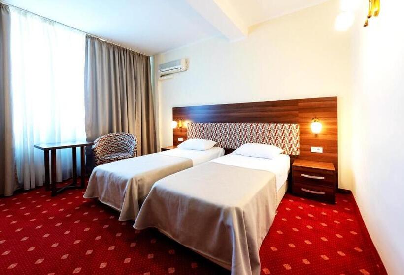 اتاق سوپریور, Minerva