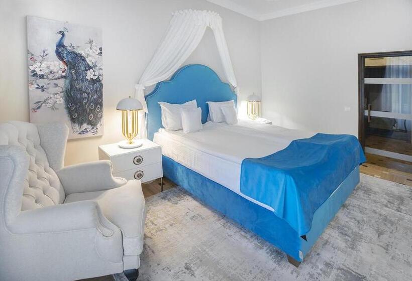 غرفة سوبيريور, Palace