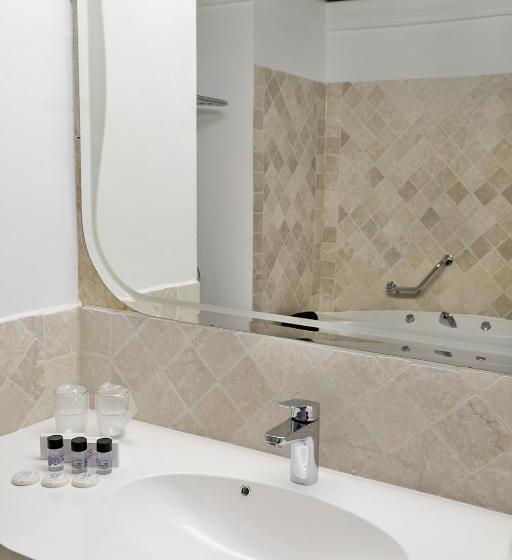 إستوديو سوبيريور, Palace