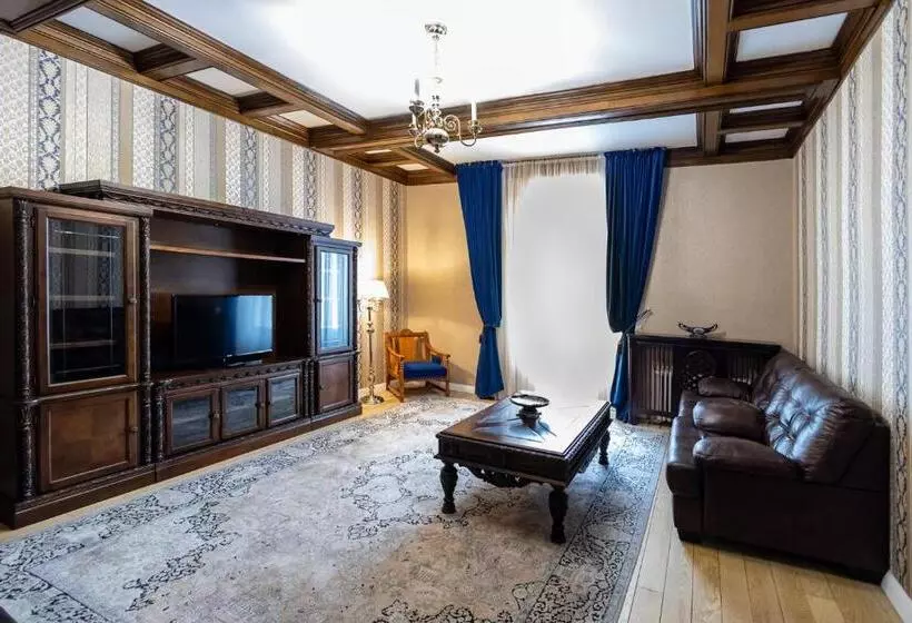 آپارتمان سوپریور 1 خوابه, Palace