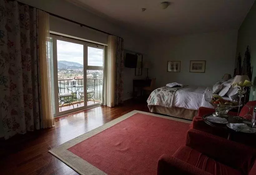 اتاق سوپریور با بالکن, Pousada De Valença