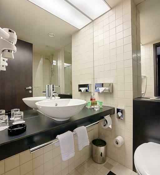 اتاق لوکس با تخت بزرگ, Ramada Plaza By Wyndham Bucharest Convention Center