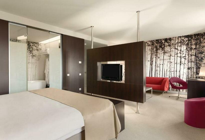 سوئیت اجرایی با تخت کینگ, Ramada Plaza By Wyndham Bucharest Convention Center