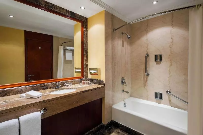 اتاق کلاب, Sheraton Dammam Hotel & Convention Centre
