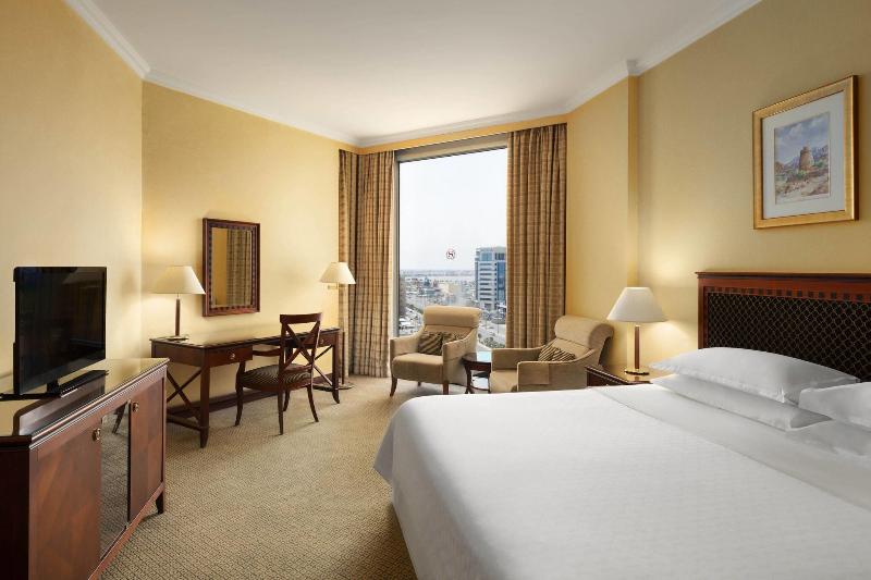 클럽 룸 킹침대, Sheraton Dammam Hotel & Convention Centre