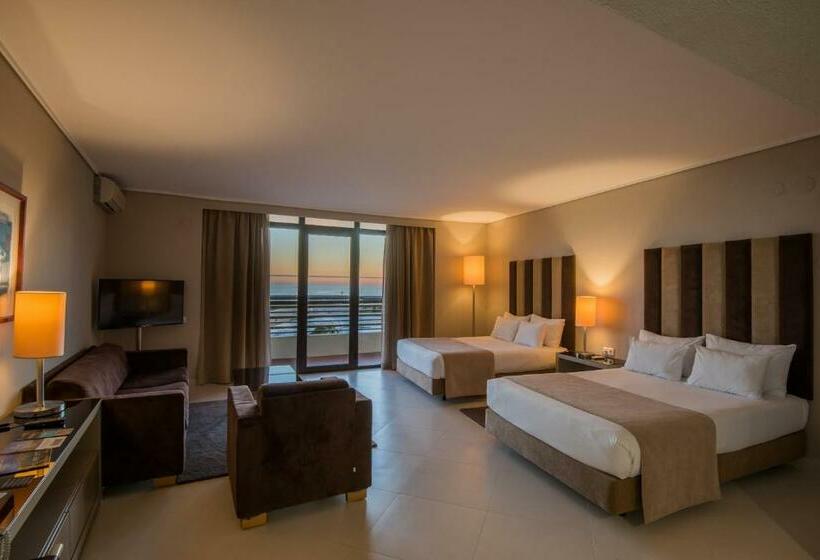 جناح جونيور مطلّ علي البحر, Vila Gale Ampalius